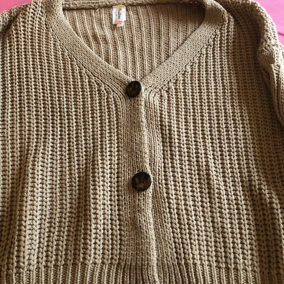 Beige sweater - Picture 6 of 7